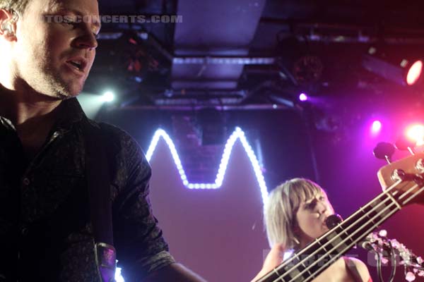 THE JOY FORMIDABLE - 2013-02-12 - PARIS - La Maroquinerie - Rhiannon Bryan - Rhydian Dafydd